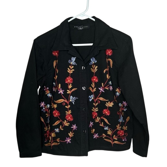 Soho Compagnie Women’s Embroidered Black Floral Button Front Jacket Size Medium - Picture 1 of 4